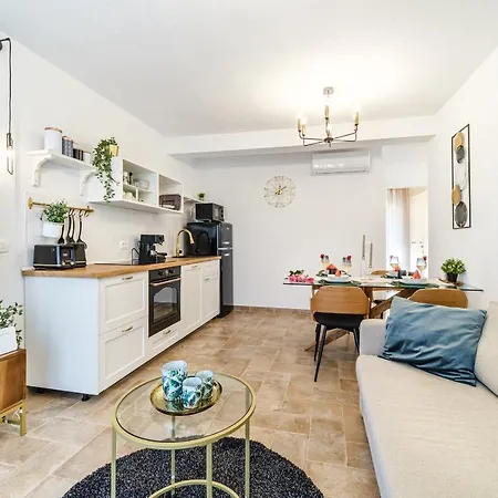 Josipa With Heated Pool Holiday home