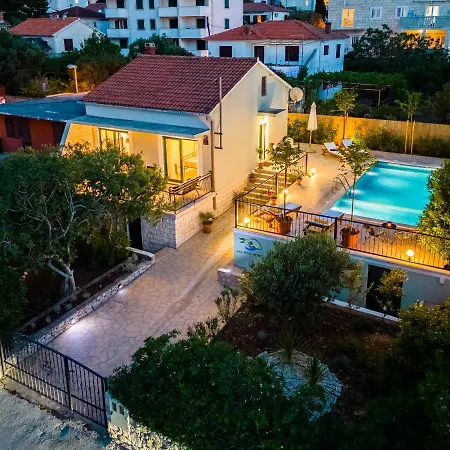 Josipa With Heated Pool Supetar