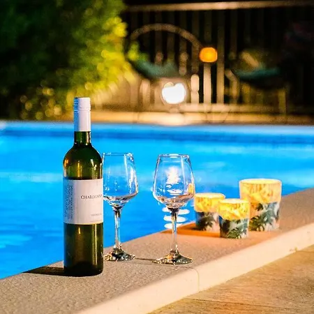 Josipa With Heated Pool * Supetar
