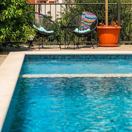 Josipa With Heated Pool